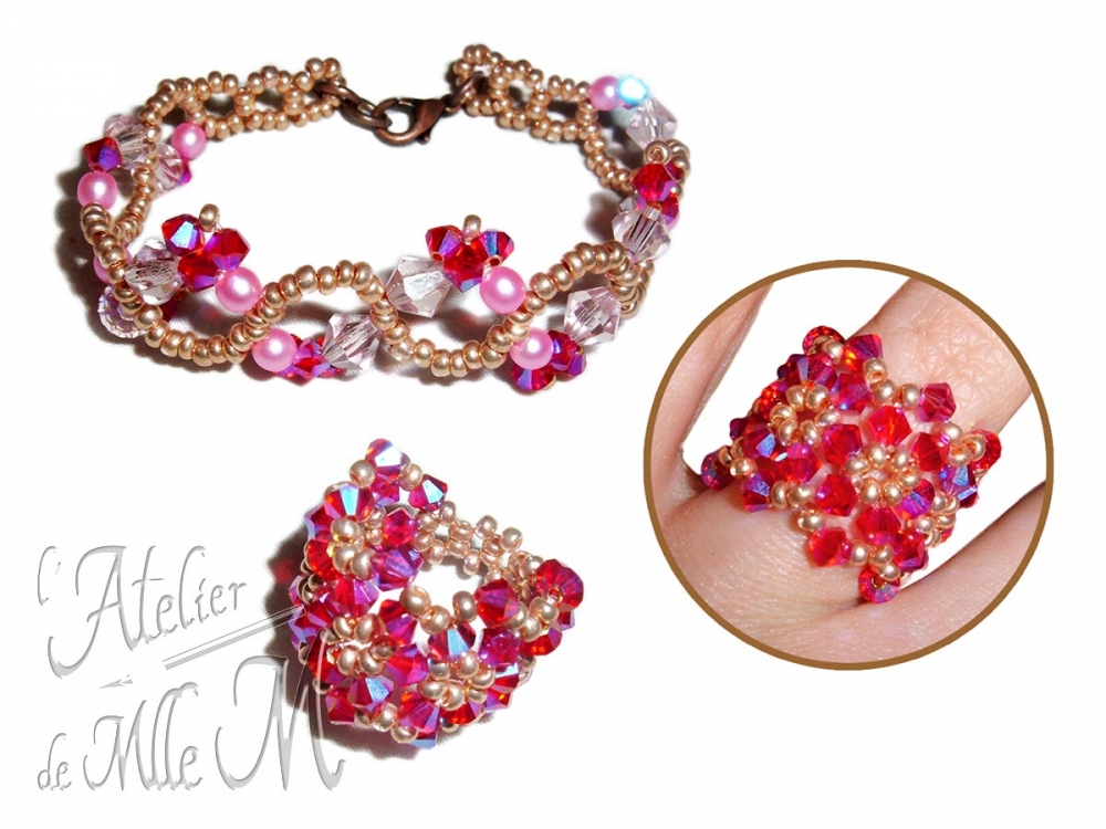 Une parure composée d'un bracelet et d'une bague. Composition : Perles toupies – Perles de rocaille – Perles rondes – Fil de pêche en nylon – Fermoir vieil or Bracelet réalisé d'après un tutoriel du livret "Bijoux en perles de cristal" de Christine & Sylvie Hooghe Bague réalisée d'après un tutoriel du livret "Cristaligne N°1"