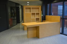 Bureau d'accueil en carton par SG Mobilier Carton – Angers.